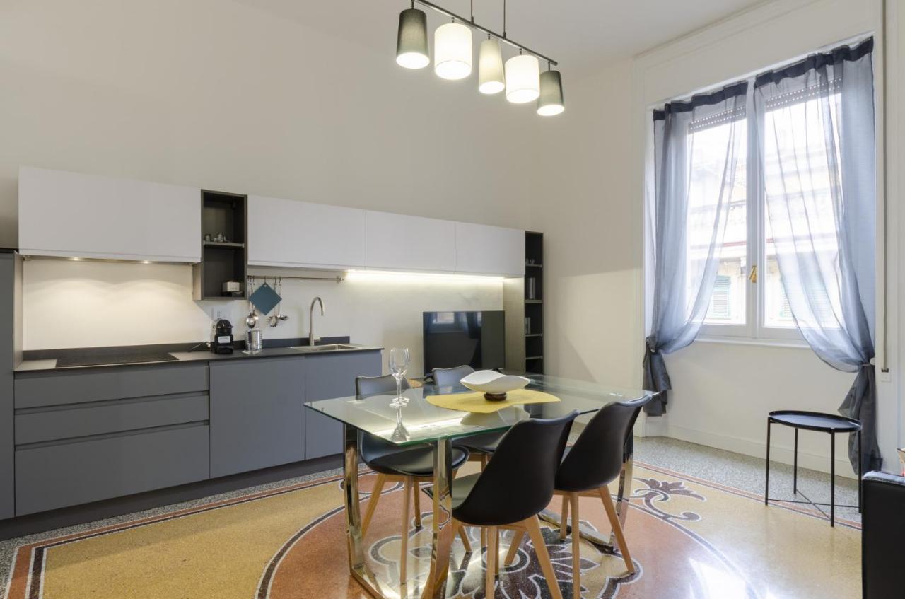 Joivy Elegant 1-Bedroom Flat Near Spianata Castelletto Genoa Luaran gambar